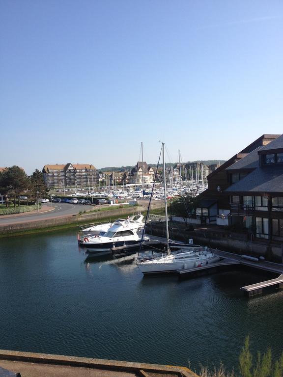 Residence "Les Planches" Deauville Exterior foto